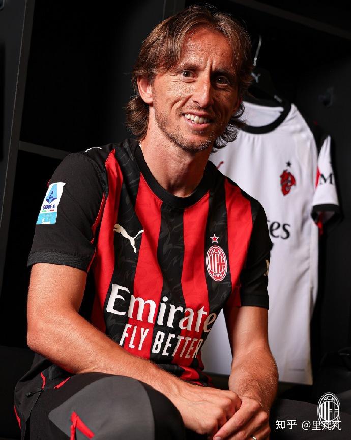 建队基石，NBA传闻：奇才队计划在交易得到特雷·杨后与其续约