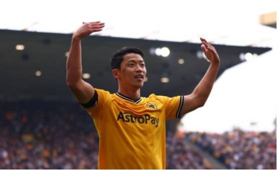 [中超]于汉超救主陈晋一绝杀 申花3-2浙江不败领跑