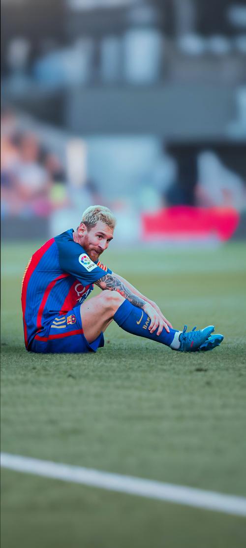 比利亚：贡萨洛是个专注进球的优秀前锋，他不抱怨也不甩脸