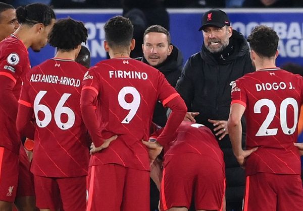 天空体育：曼联大胜进前四，阿森纳小胜利物浦，切尔西三连平